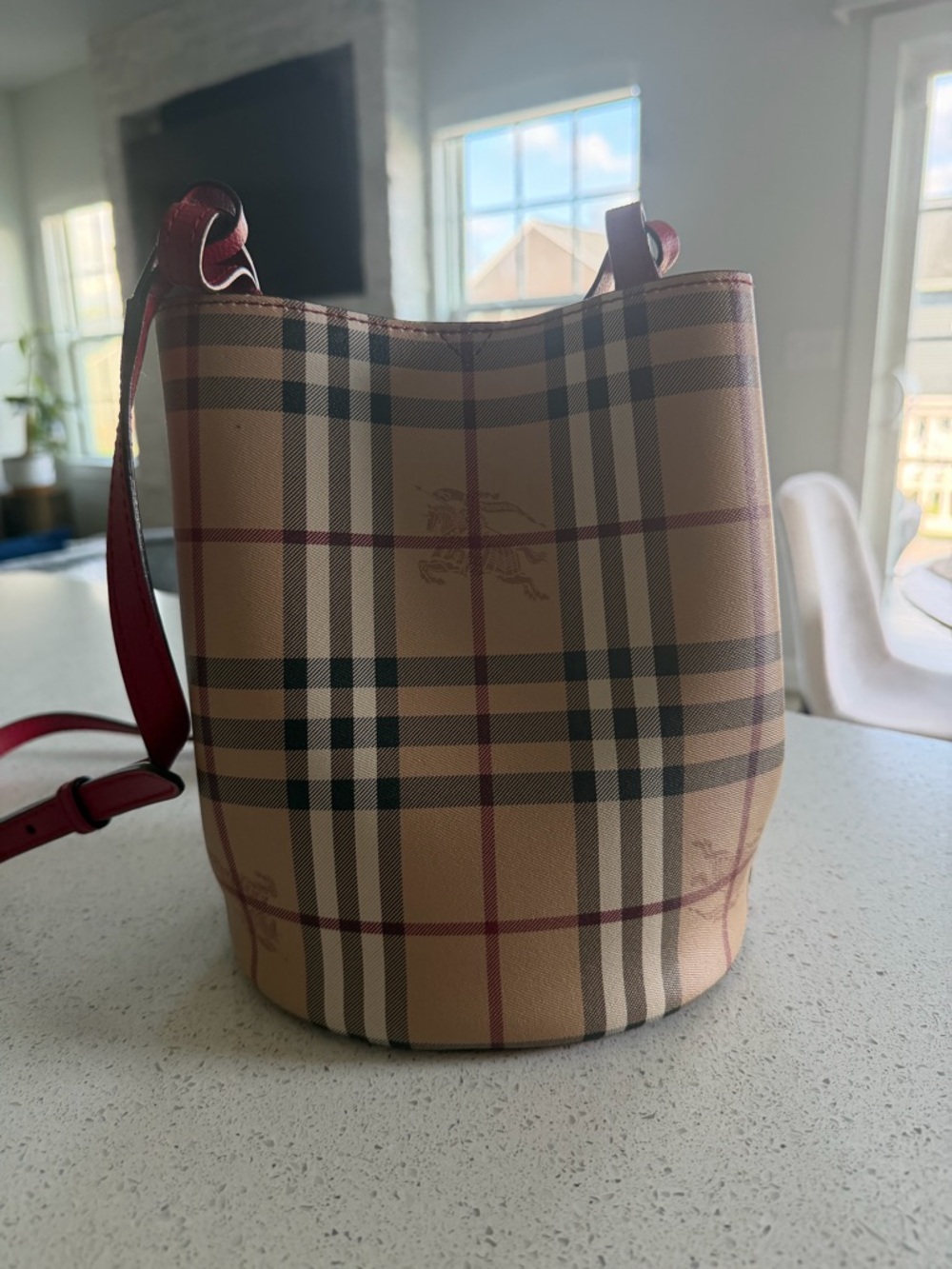 Classic Plaid Bucket Bag in Beige and Red - Picture 2 of 5
